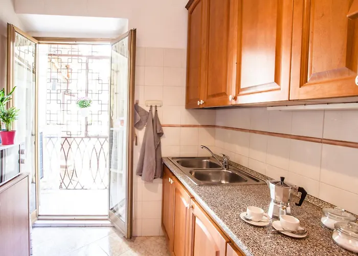 Amberone Daire Roma